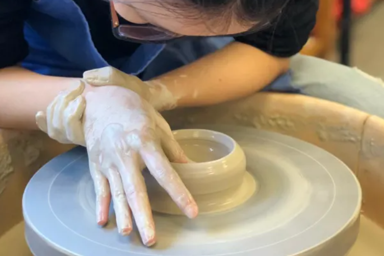 7 Best Pottery Classes in London to Learn to Make Ceramics