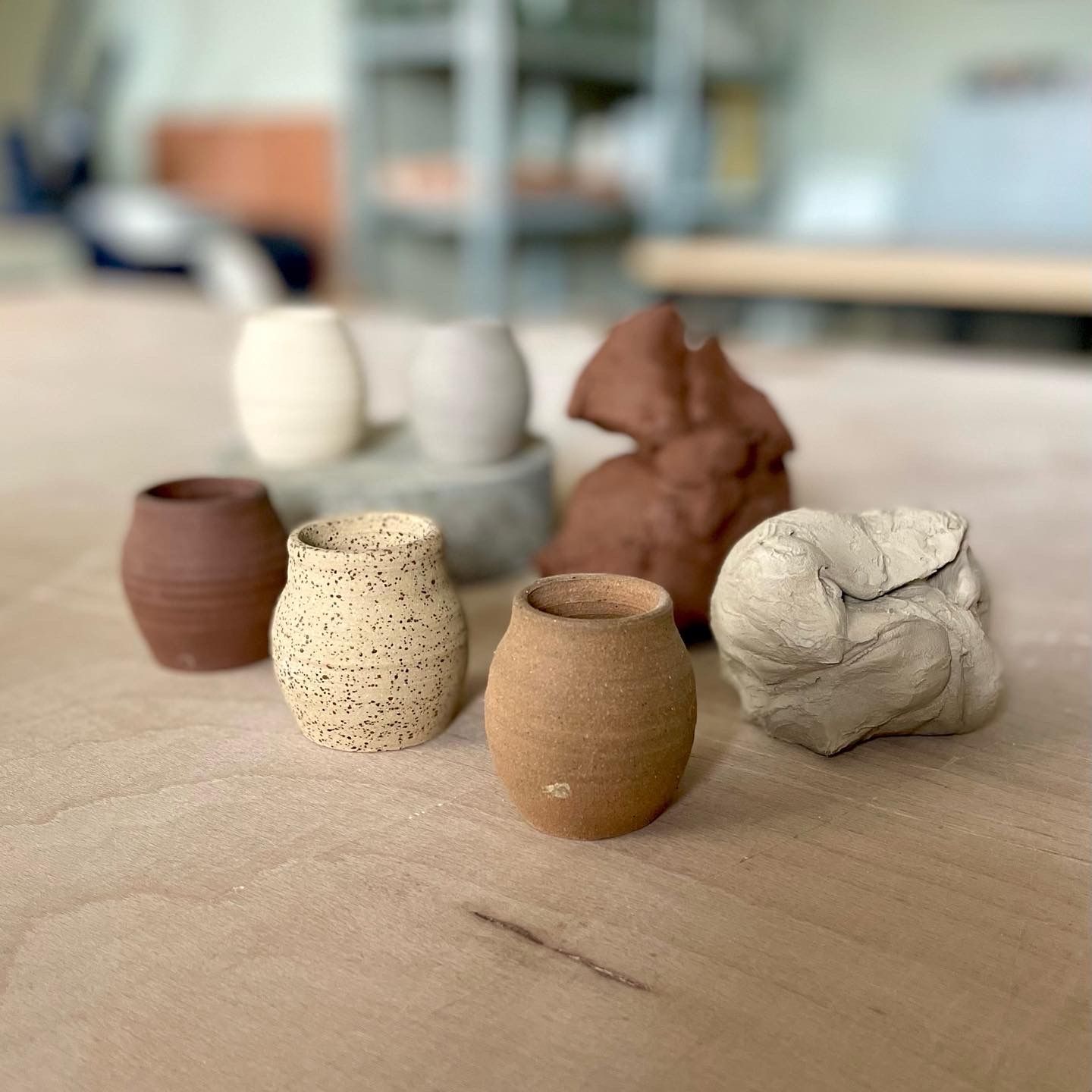 A guide to using beginner pottery clay and professional pottery