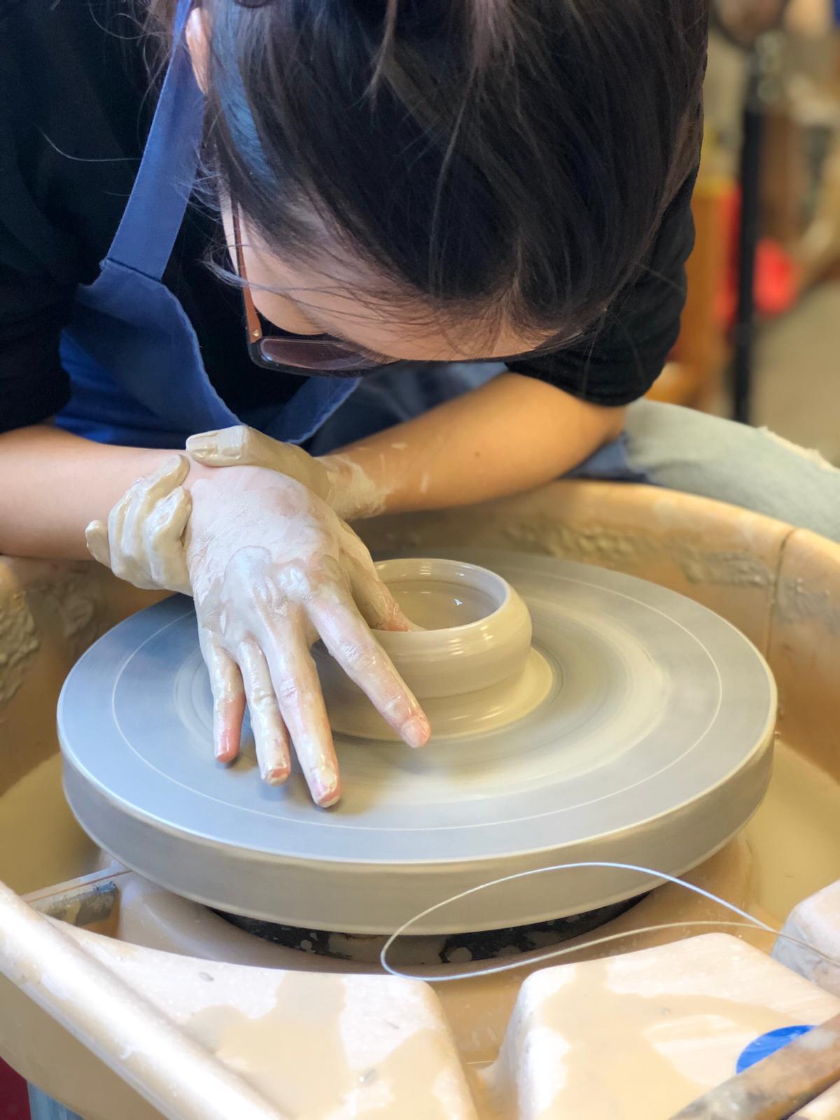 Hand Building vs Wheel Throwing: Learn How to Make Pottery