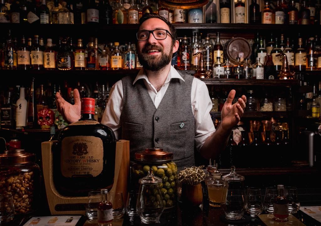 Top 12 Best Cocktail Making Classes In London (2022 Update)