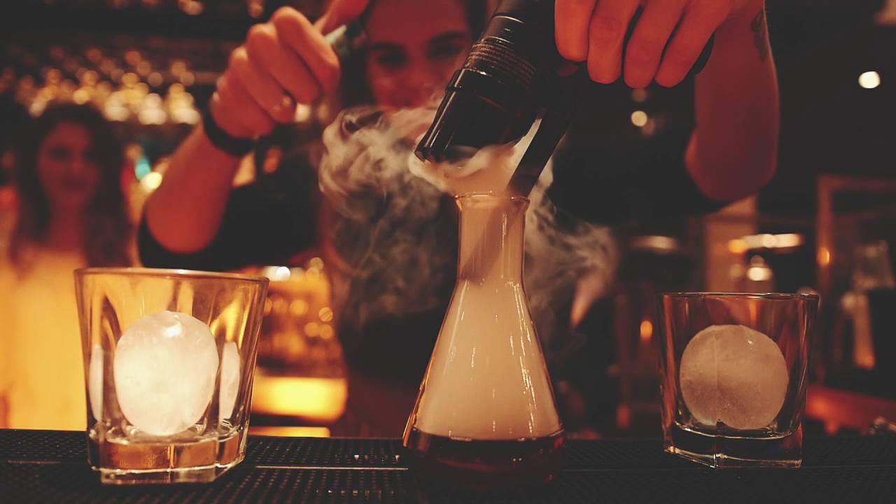 Top 12 Best Cocktail Making Classes In London (2022 Update)