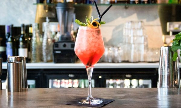 Top 12 Best Cocktail Making Classes In London (2022 Update)