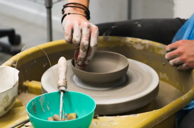 The Top 8 Best Pottery Classes in North London (2022 Update)